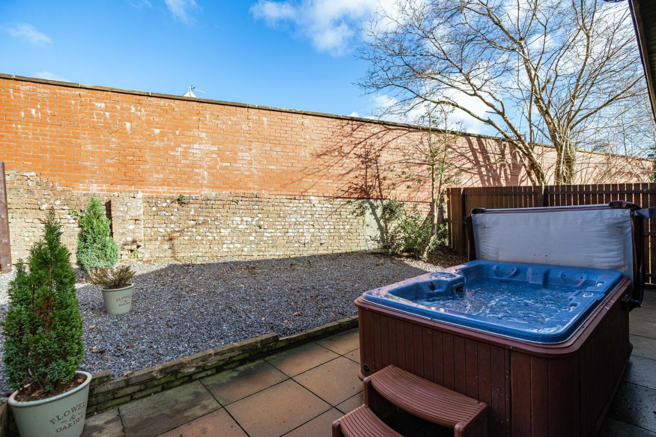 Bluebell Lodge 24 With Hot Tub نيوتن ستيوارت المظهر الخارجي الصورة